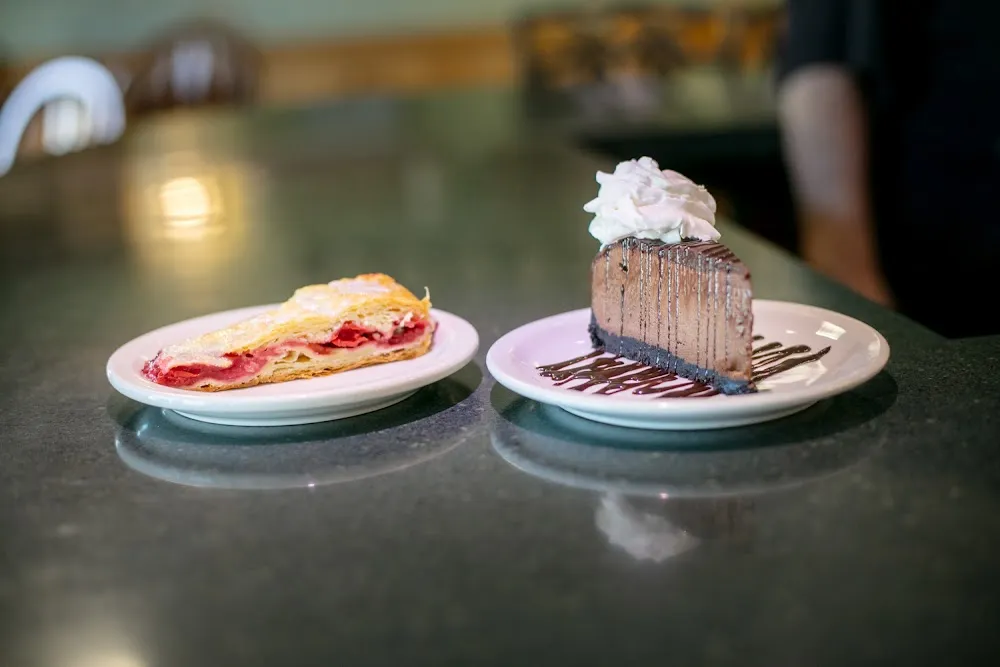 Cakes & Eggs